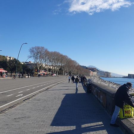 Ersilia Chiaia Suite Napoli Bagian luar foto