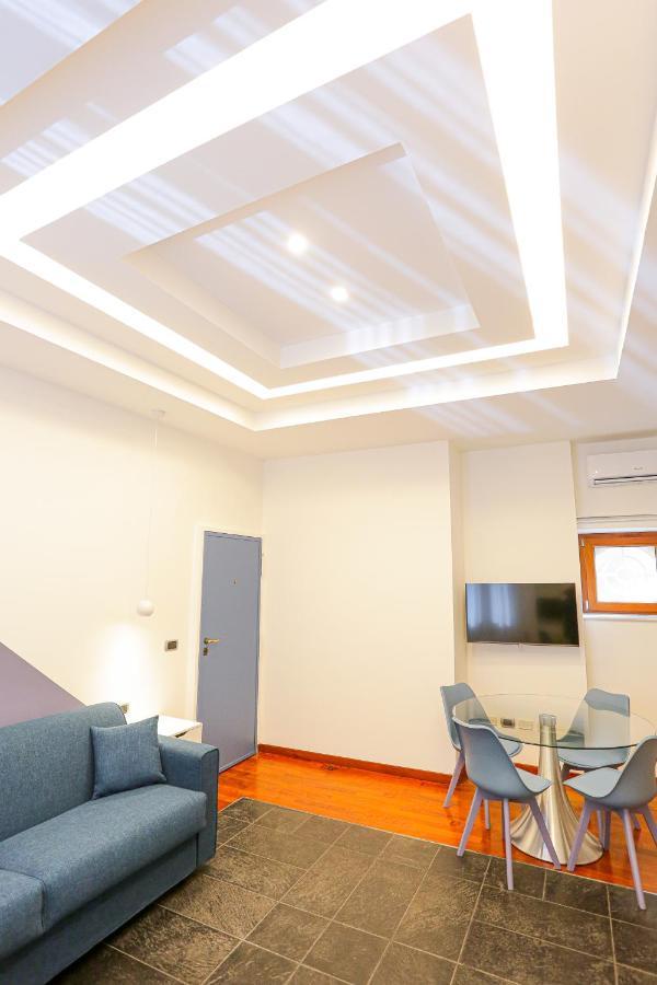 Ersilia Chiaia Suite Napoli Bagian luar foto