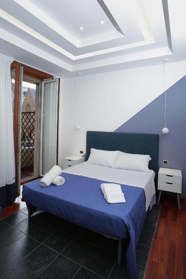 Ersilia Chiaia Suite Napoli Bagian luar foto