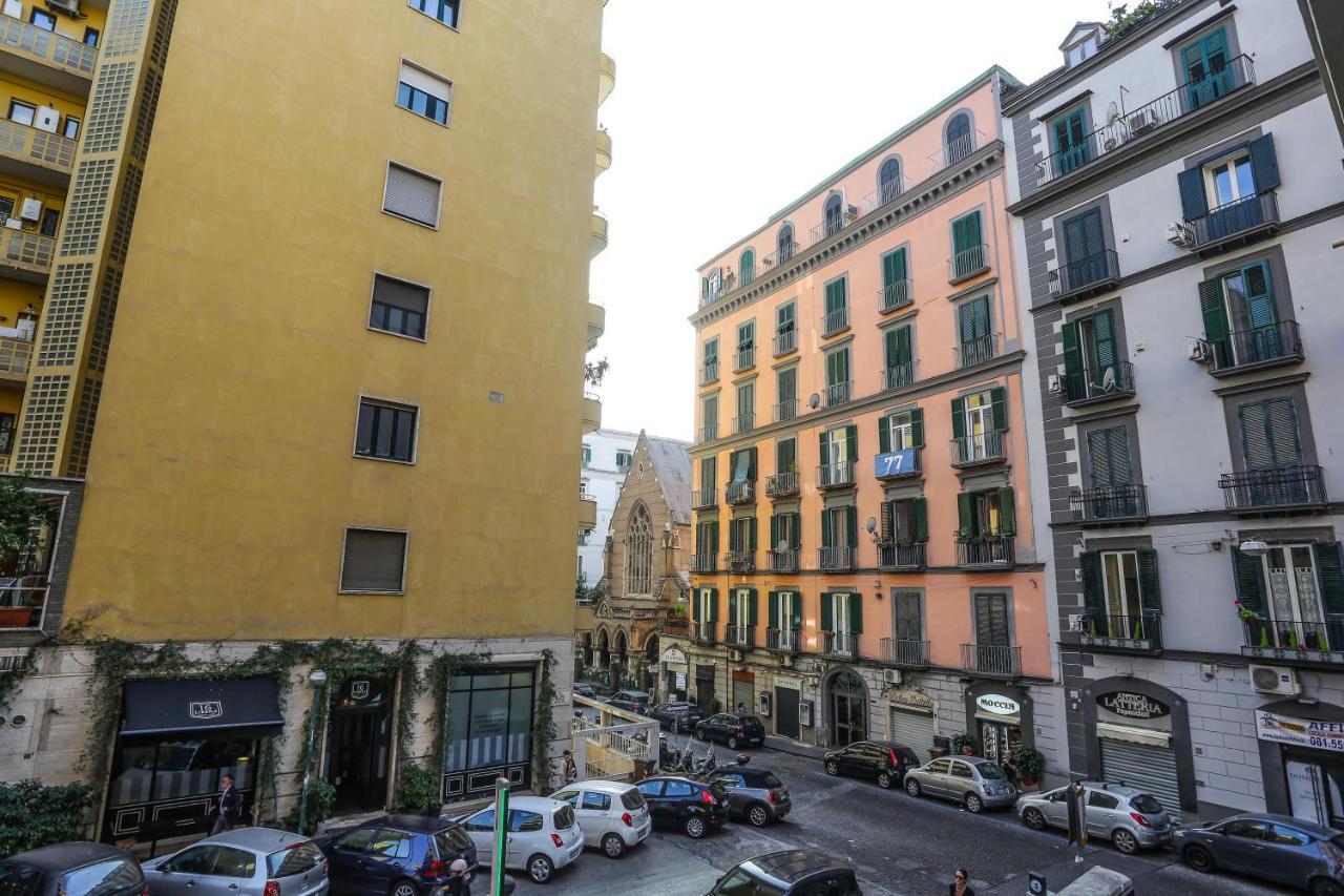 Ersilia Chiaia Suite Napoli Bagian luar foto