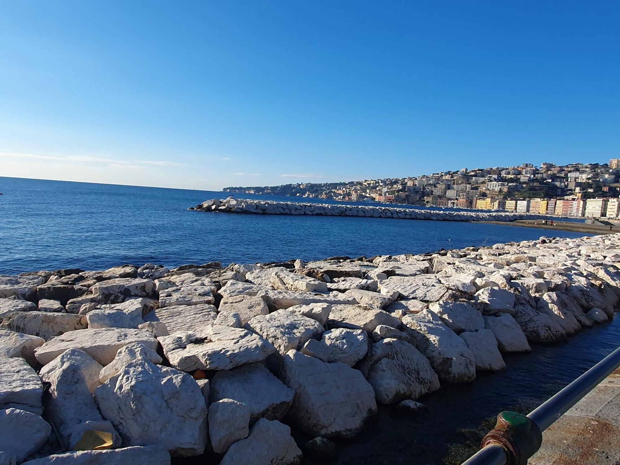 Ersilia Chiaia Suite Napoli Bagian luar foto